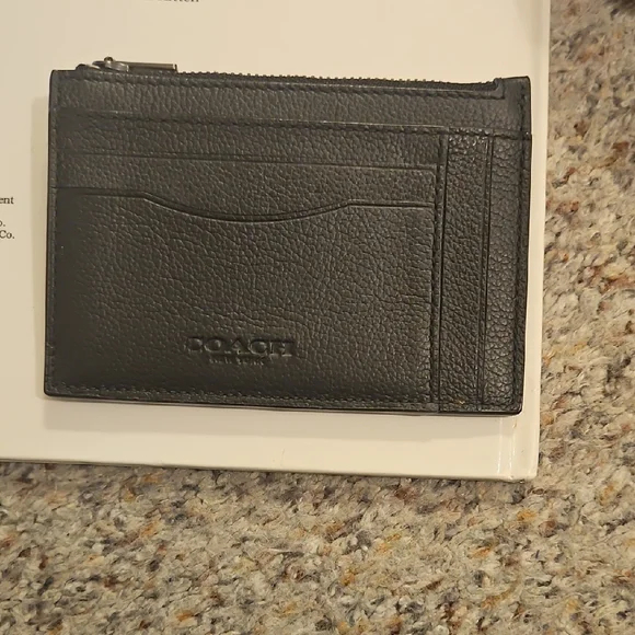 Coach Leather Multiway Zip Card Case - Picture 2 of 9